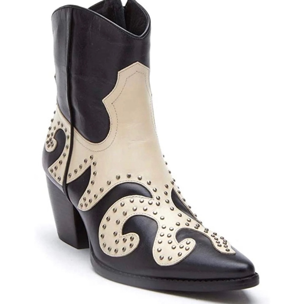 🩷▪️price is firm ▪️- Matisse Could Be Booties style